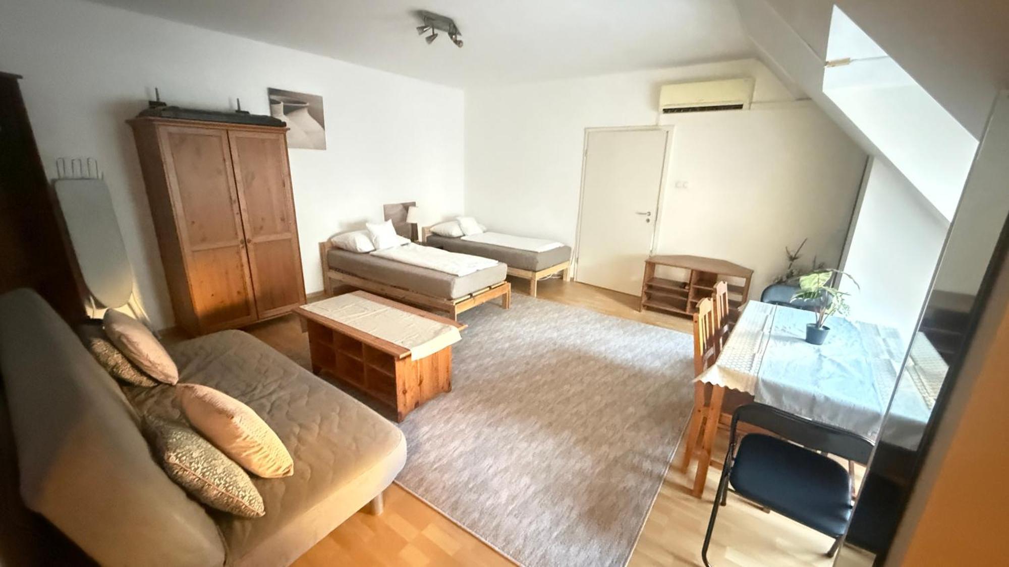 Apartment H1 *